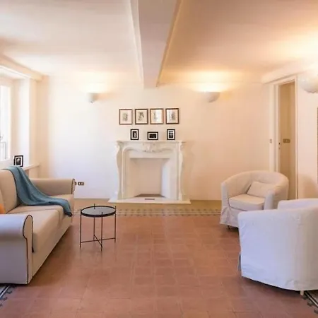 Mario's Apartament With Ac And Wifi Apartment